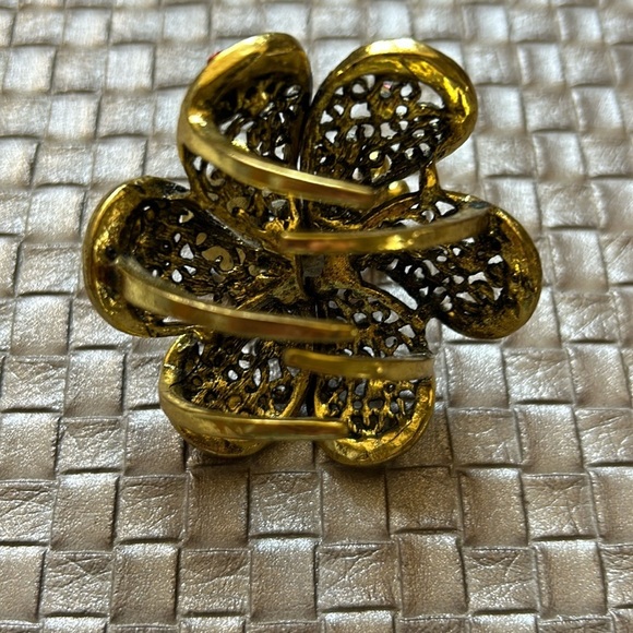 2 Bling metal hair clips​ - Picture 3 of 5